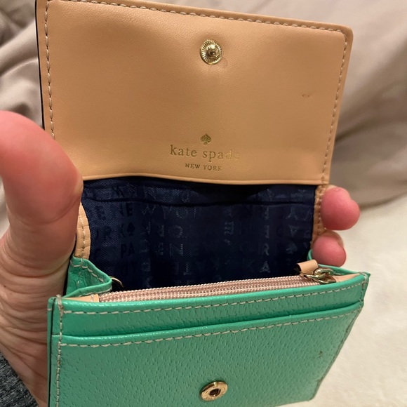 Kate spade credit card snap enclosure wallet - Picture 1 of 5